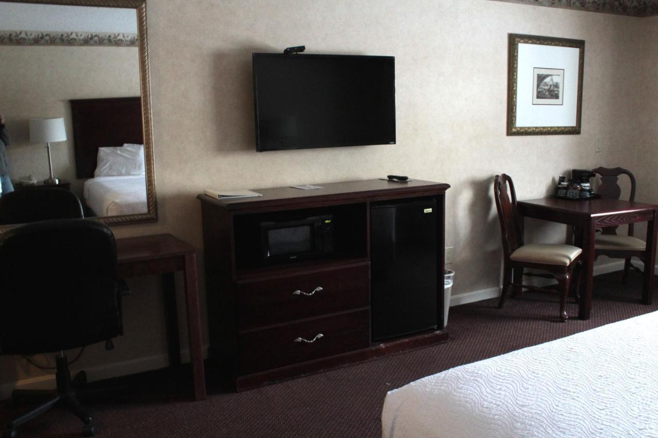 Shiretown Inn & Suites Houlton Exteriör bild