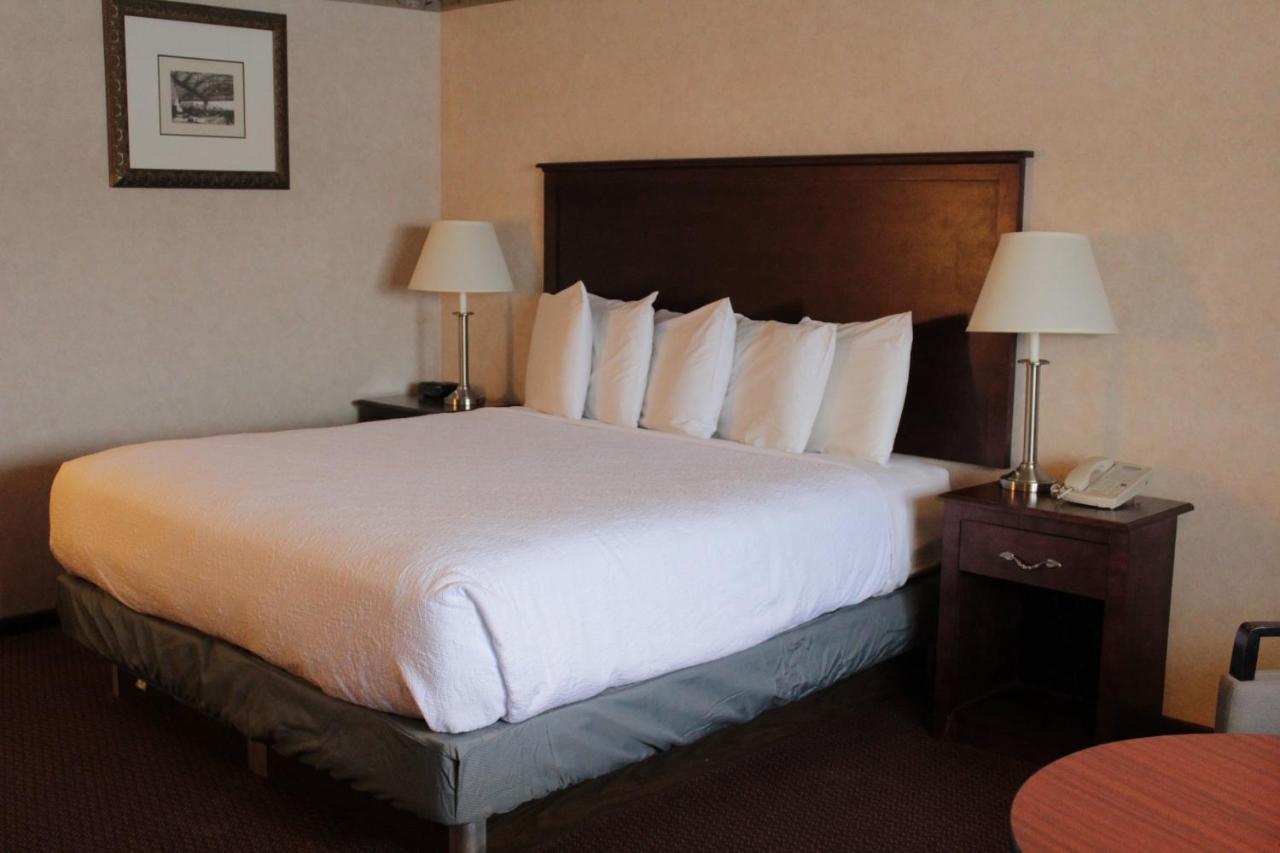 Shiretown Inn & Suites Houlton Exteriör bild
